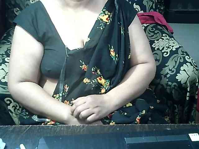 Indianbhabhimilf40 webcam