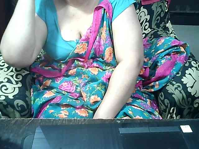 Indianbhabhimilf40 webcam