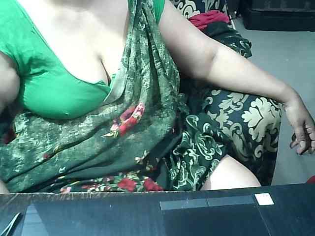 Indianbhabhimilf40 webcam