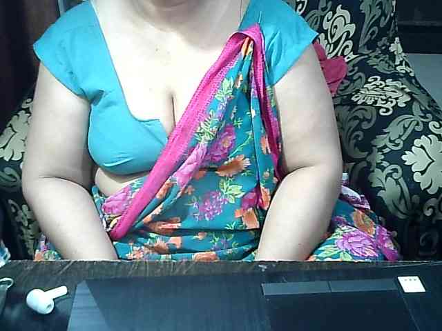 Indianbhabhimilf40 webcam