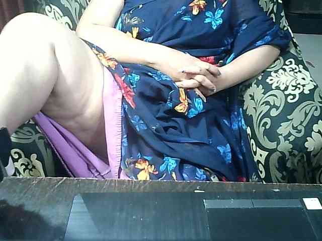 Indianbhabhimilf40 webcam