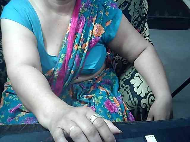 Indianbhabhimilf40 webcam