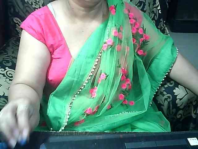 Indianbhabhimilf40 webcam