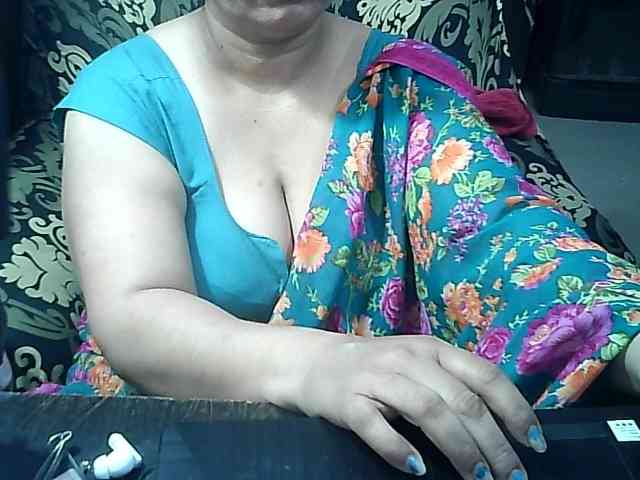 Indianbhabhimilf40 webcam