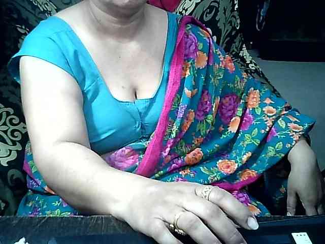 Indianbhabhimilf40 webcam