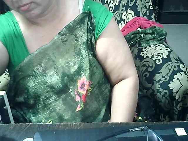 Indianbhabhimilf40 webcam