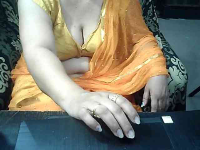 Indianbhabhimilf40 webcam