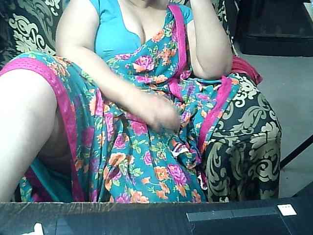 Indianbhabhimilf40 webcam