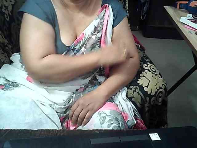 Indianbhabhimilf40 webcam