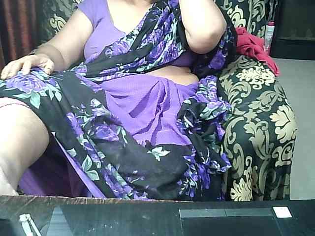 Indianbhabhimilf40 webcam