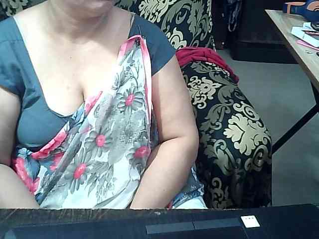 Indianbhabhimilf40 webcam