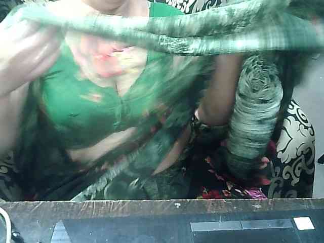 Indianbhabhimilf40 webcam