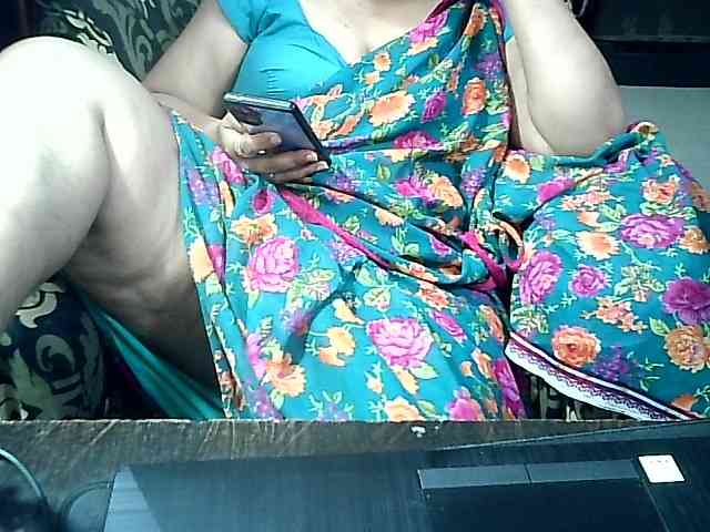 Indianbhabhimilf40 webcam