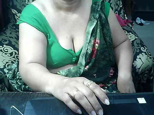 Indianbhabhimilf40 webcam