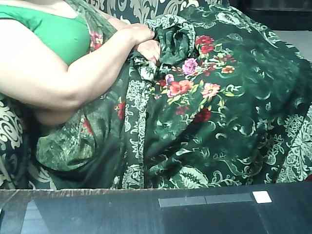 Indianbhabhimilf40 webcam