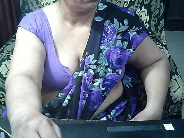 Indianbhabhimilf40 webcam