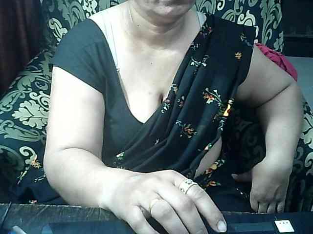 Indianbhabhimilf40 webcam