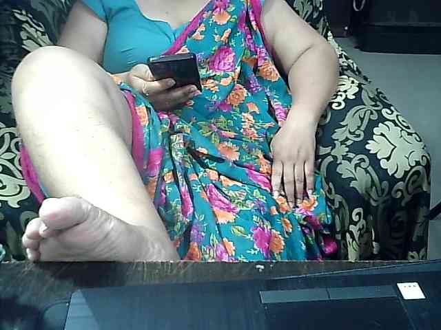 Indianbhabhimilf40 webcam