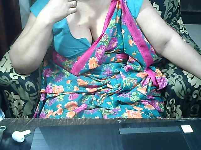 Indianbhabhimilf40 webcam