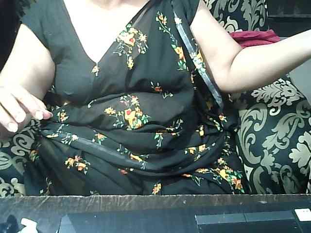 Indianbhabhimilf40 webcam