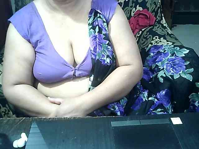 Indianbhabhimilf40 webcam
