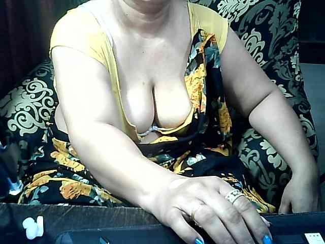 Indianbhabhimilf40 webcam