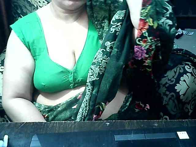 Indianbhabhimilf40 webcam