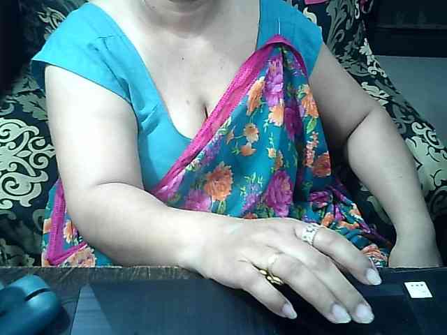 Indianbhabhimilf40 webcam