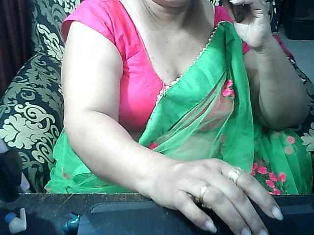 Indianbhabhimilf40 webcam