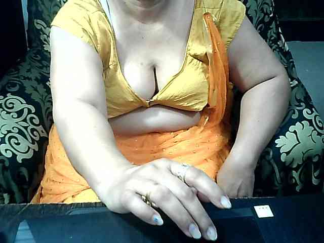Indianbhabhimilf40 webcam