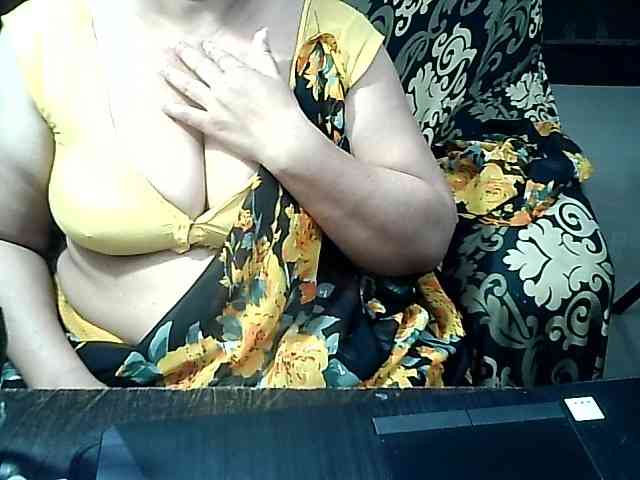 Indianbhabhimilf40 webcam