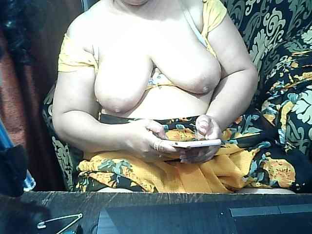 Indianbhabhimilf40 webcam