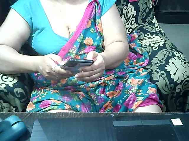 Indianbhabhimilf40 webcam