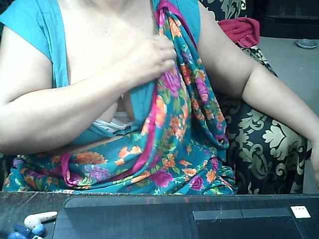 Indianbhabhimilf40 webcam