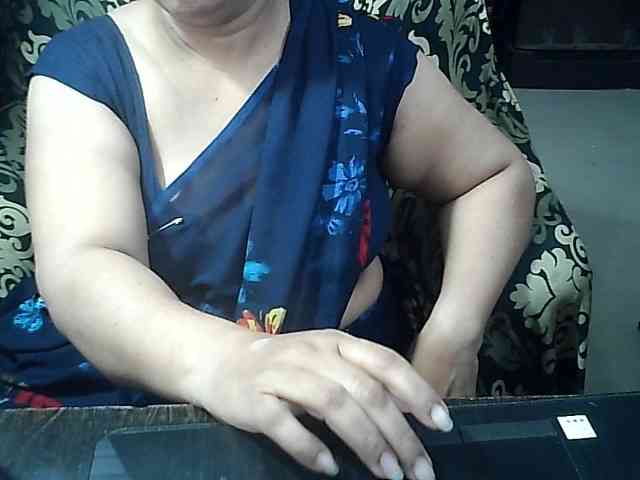 Indianbhabhimilf40 webcam