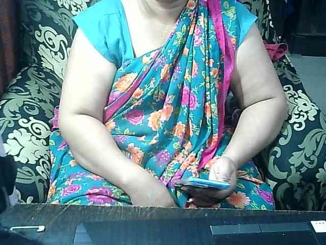 Indianbhabhimilf40 webcam