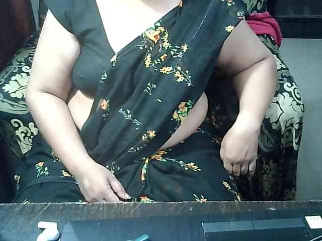 Indianbhabhimilf40 webcam