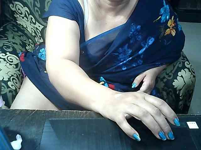 Indianbhabhimilf40 webcam
