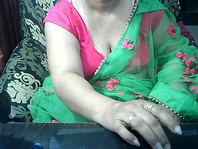Indianbhabhimilf40 webcam