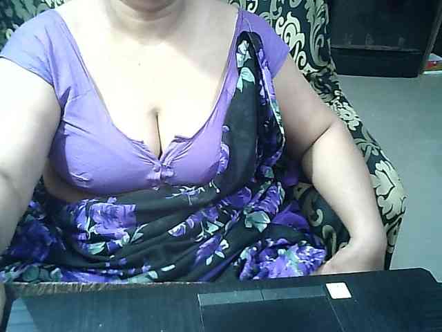 Indianbhabhimilf40 webcam