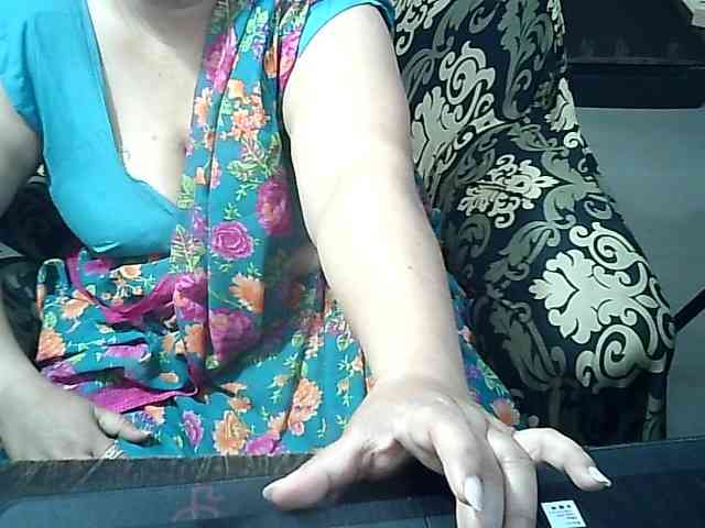 Indianbhabhimilf40 webcam