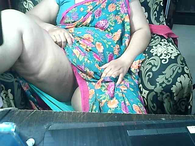 Indianbhabhimilf40 webcam