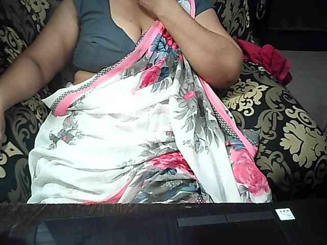 Indianbhabhimilf40 webcam
