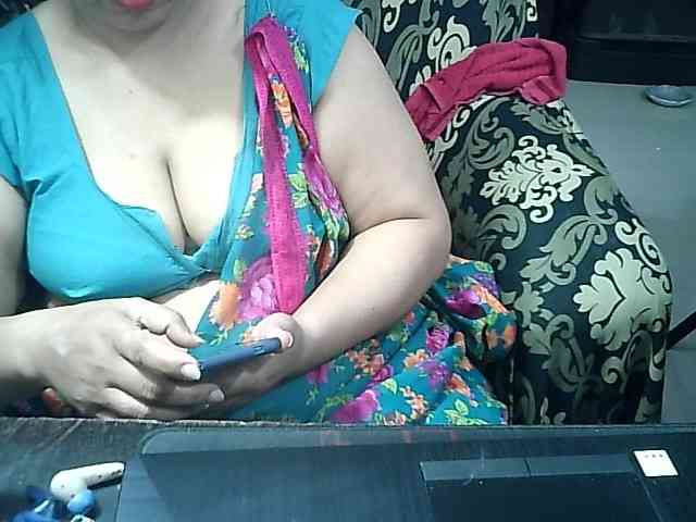 Indianbhabhimilf40 webcam