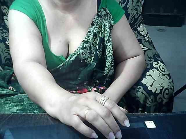 Indianbhabhimilf40 webcam