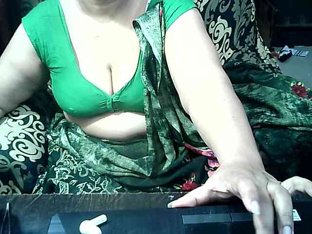 Indianbhabhimilf40 webcam