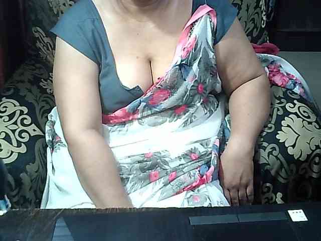 Indianbhabhimilf40 webcam