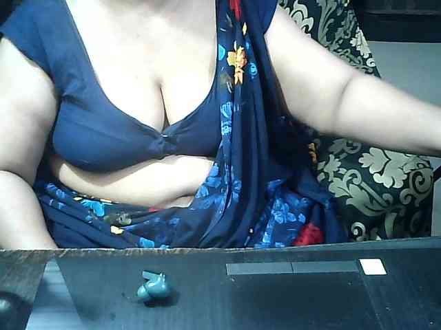 Indianbhabhimilf40 webcam