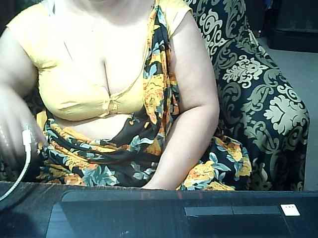 Indianbhabhimilf40 webcam