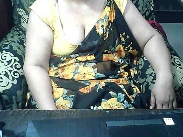 Indianbhabhimilf40 webcam